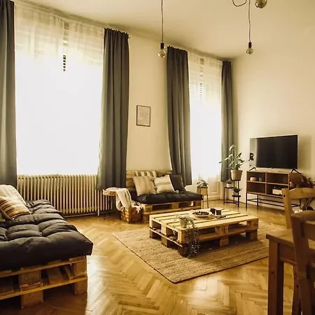 Baross 86 Greenery * Budapest